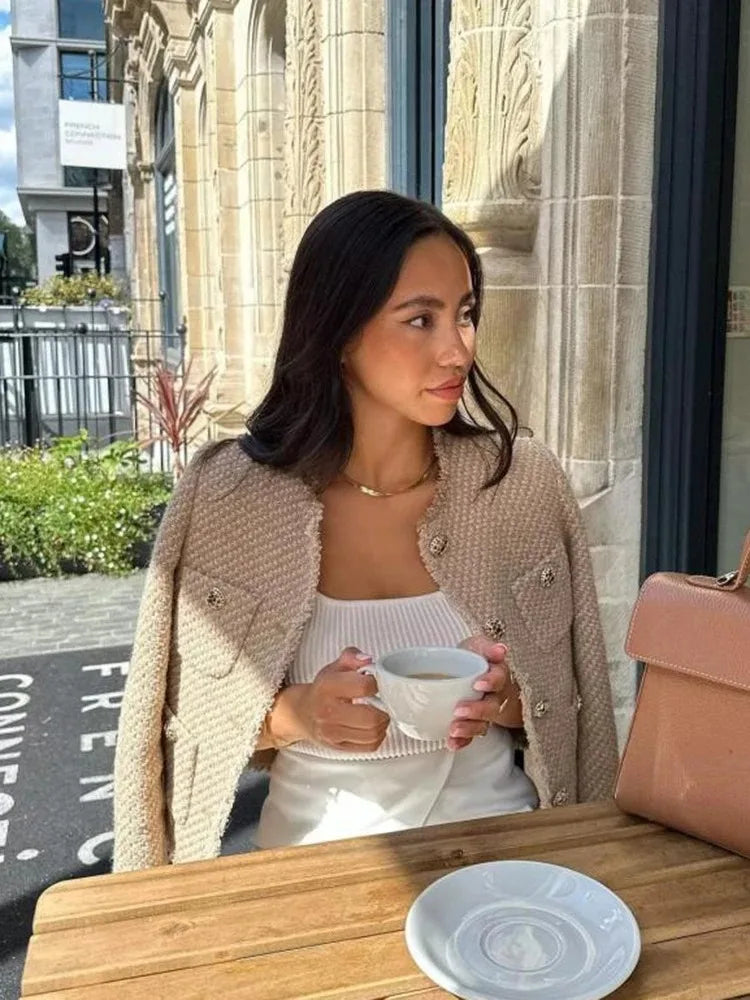 Chic Tweed Crop Jacket with Frayed Details and Button-Up Style