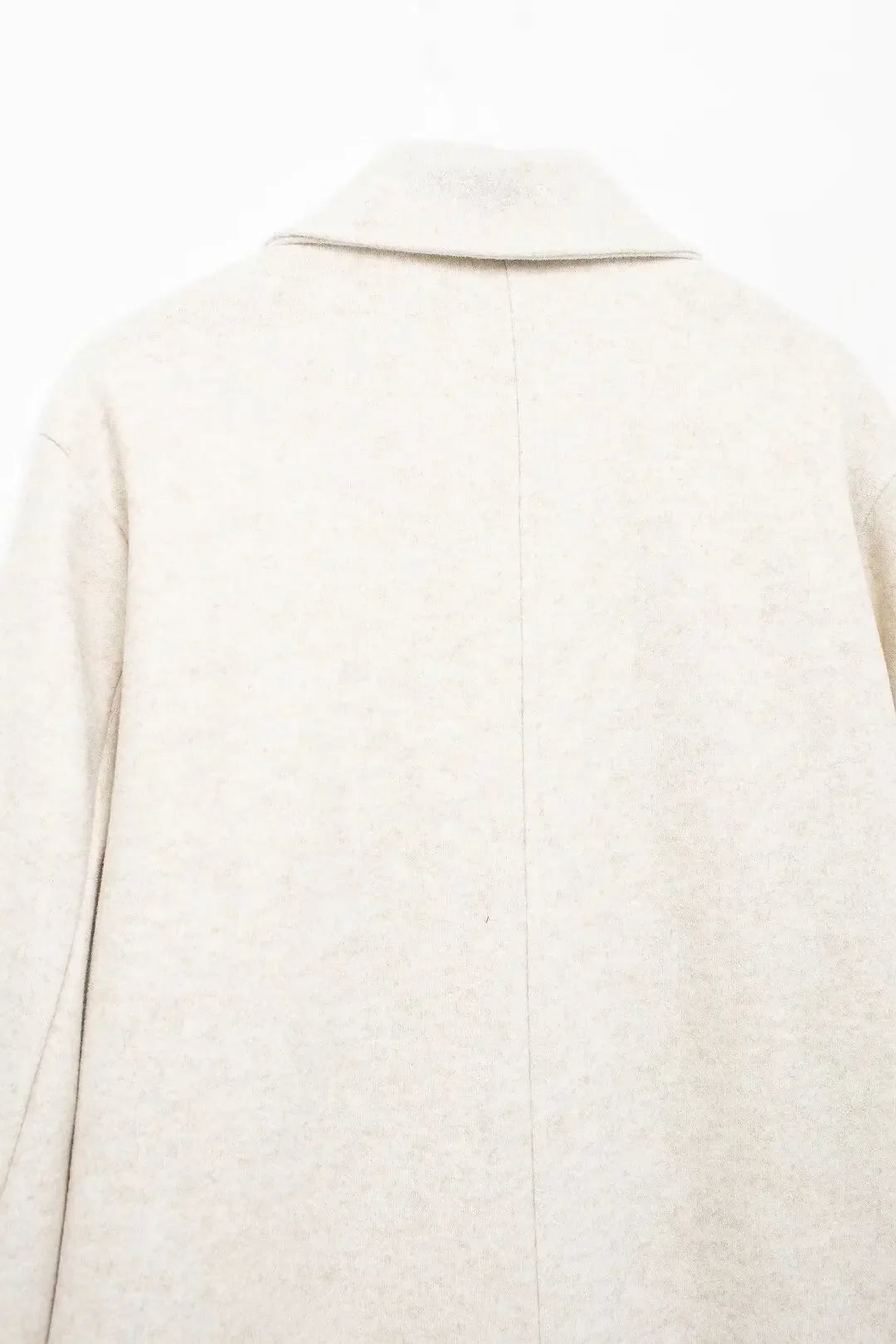 Fall Outfit Inspiration Loose-Fit Jacket With Soft Streetwear Vibes