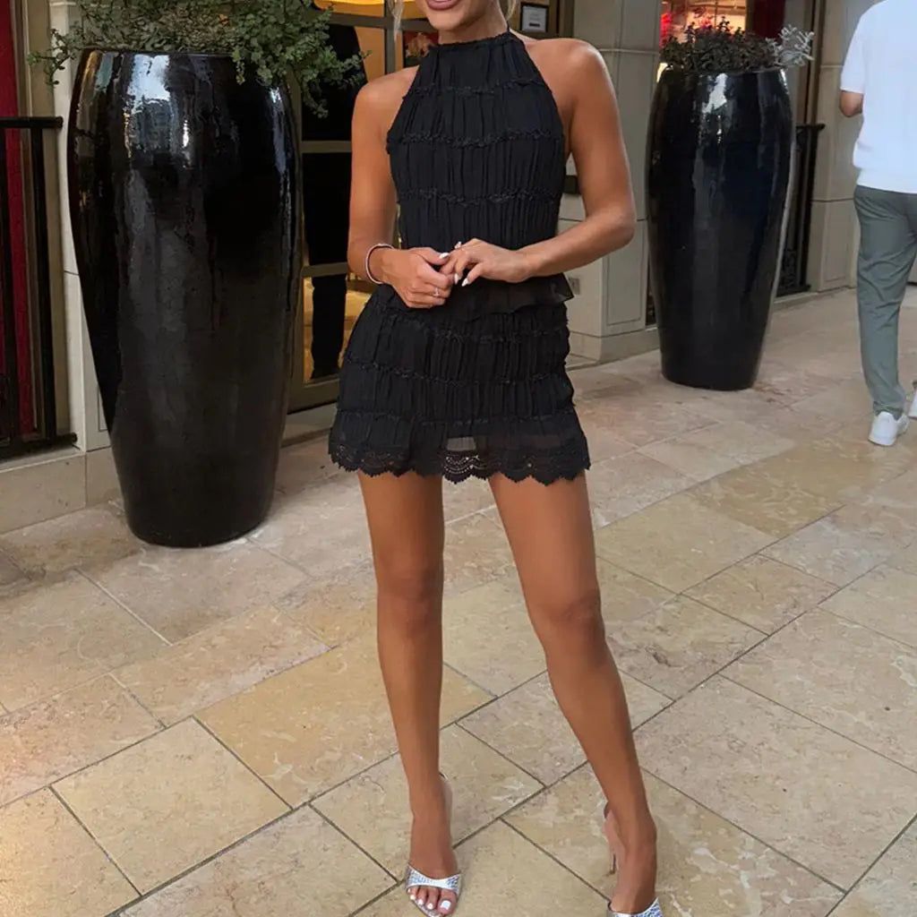 Floral Two Piece Outfit With Halter Crop Top And Lace Hem Skirt For Summer Outfits Fashion