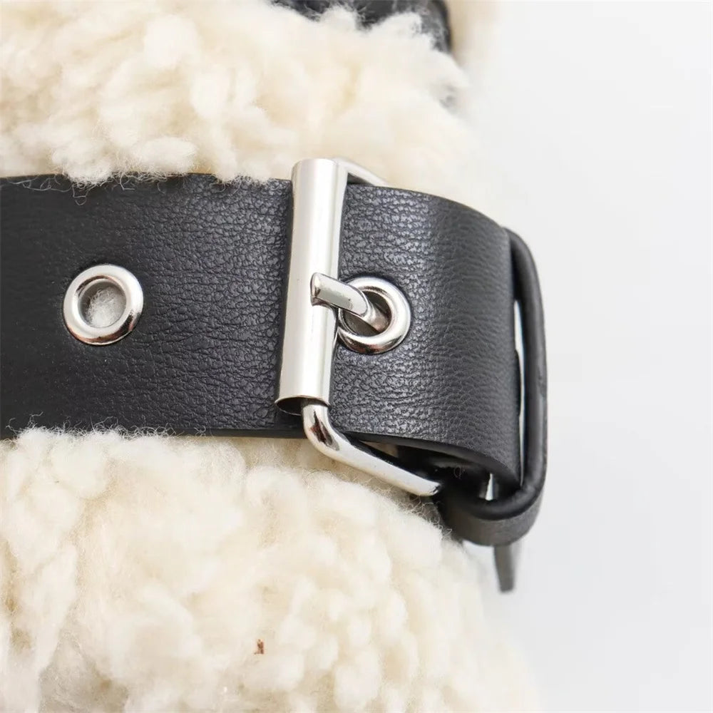 Fall Jacket Outfit Idea Featuring Fur Details And European Vibes
