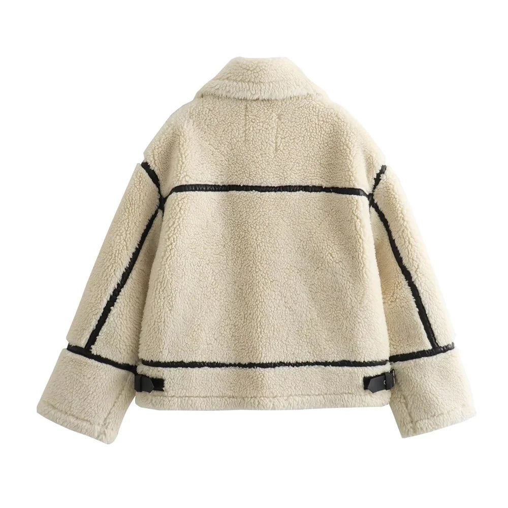 Fall Jacket Outfit Idea Featuring Fur Details And European Vibes