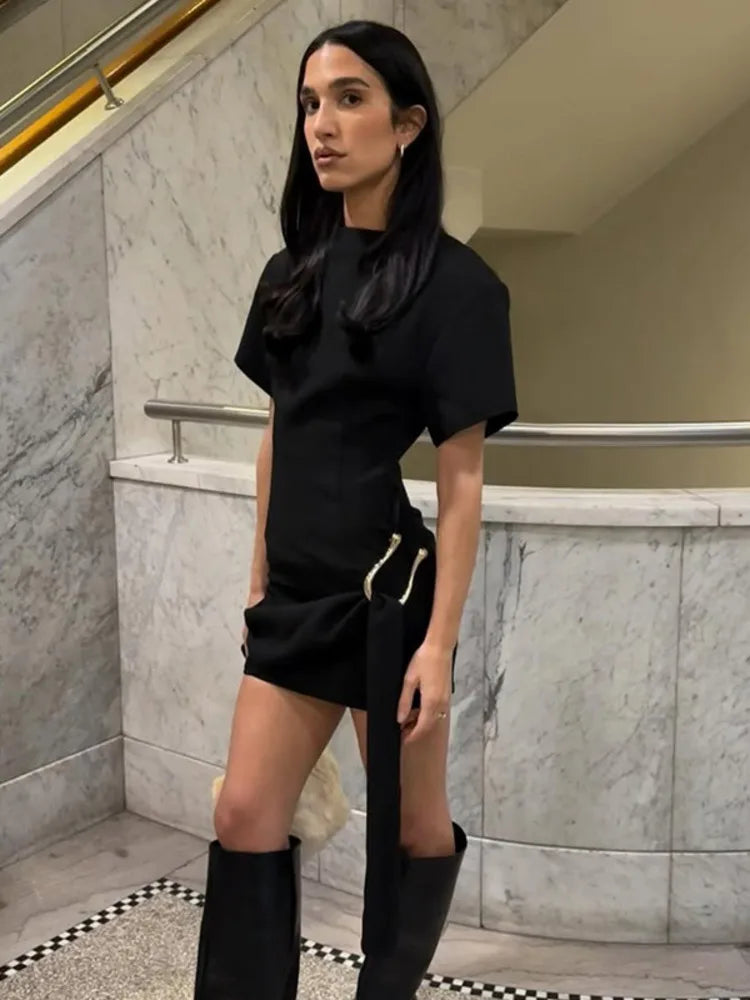 Black Bodycon Mini Dress – Short Sleeve Draped Design with Metal Buckle, High Waist O-Neck Clubwear for Women 2025