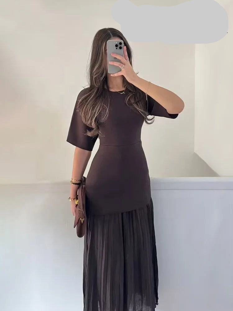 Spring Dress Outfit With Pleated Skirt And Half Sleeves For Vintage Casual Looks