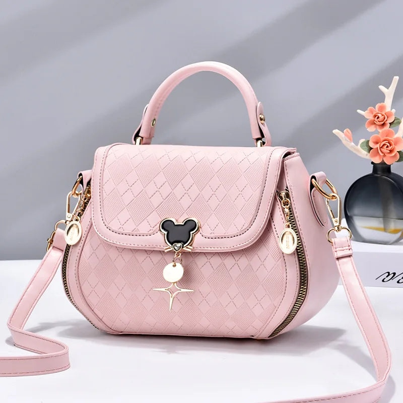 Chic Shoulder Bag In Genuine Leather For Outfits Fashion And Soft Girl Vibes