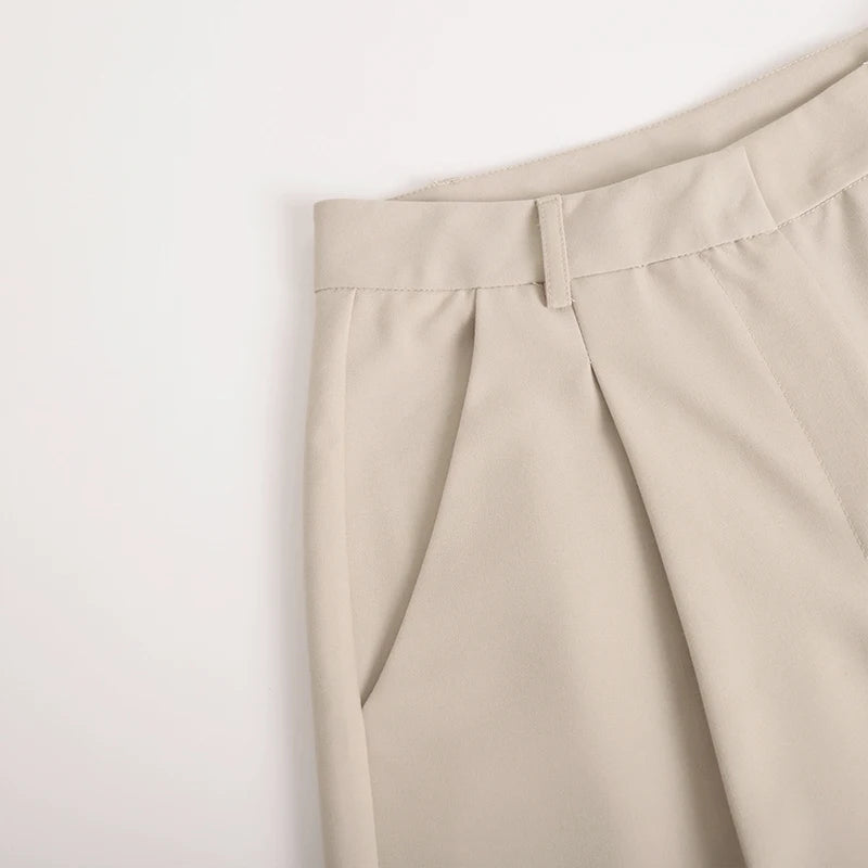 Fall 2025 Elegantcore High Waisted Black Straight Trousers with Tailored Wide Leg Silhouette for Chic Office to Evening Transitions