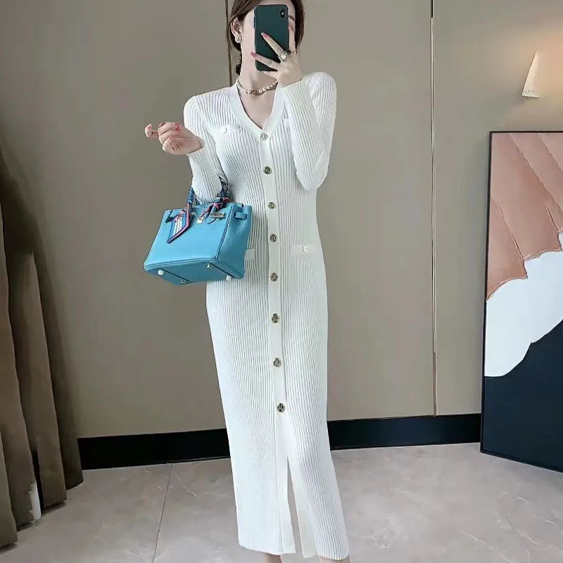 Winter Outfit Idea With Knitted Midi Dress And Slim Fit V Neck Style
