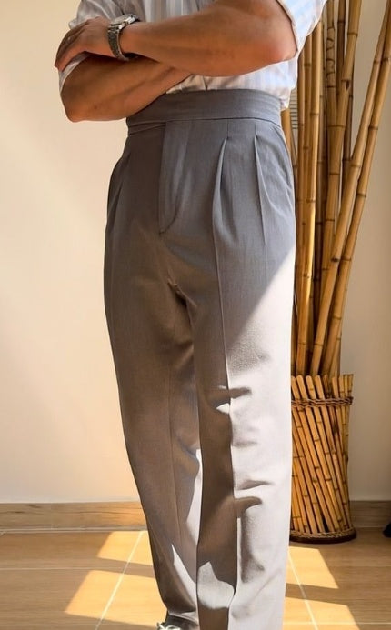 Slouchy Tailoring: Editorial High-Waisted Straight Trousers