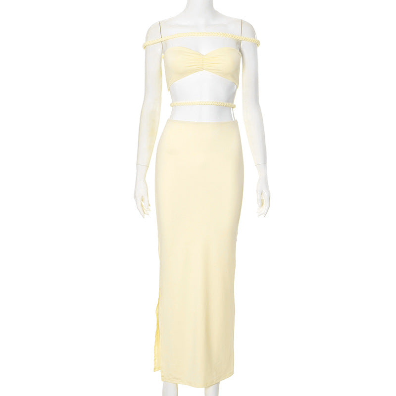 90s Minimalist: Sleek Off-Shoulder Tube Top