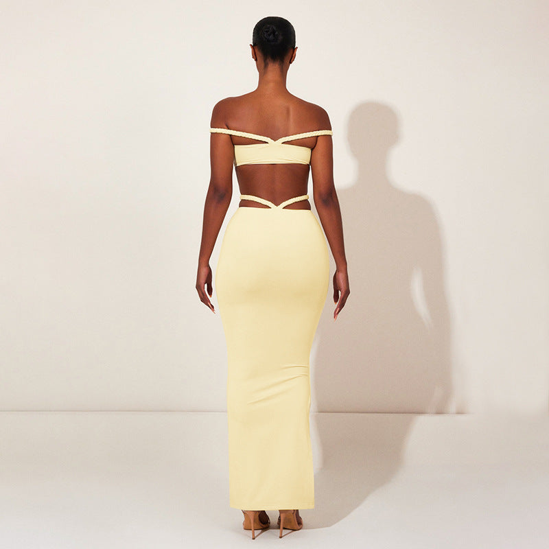 90s Minimalist: Sleek Off-Shoulder Tube Top