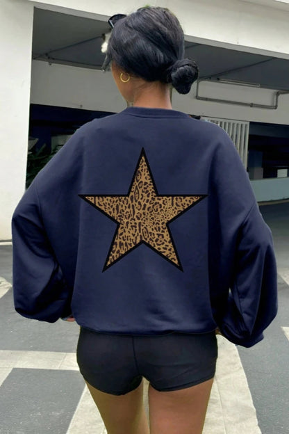 Fall Sweatshirt Outfit For Women With Star Print And Denim-Inspired Style
