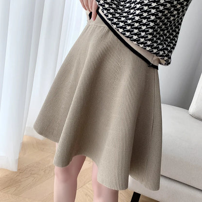 Knitted High Waist Pleated Skirt