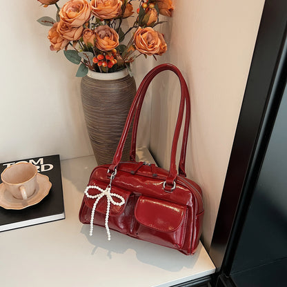 Versatile Underarm Bag With Minimalist Elegance And Effortless Everyday Vibes