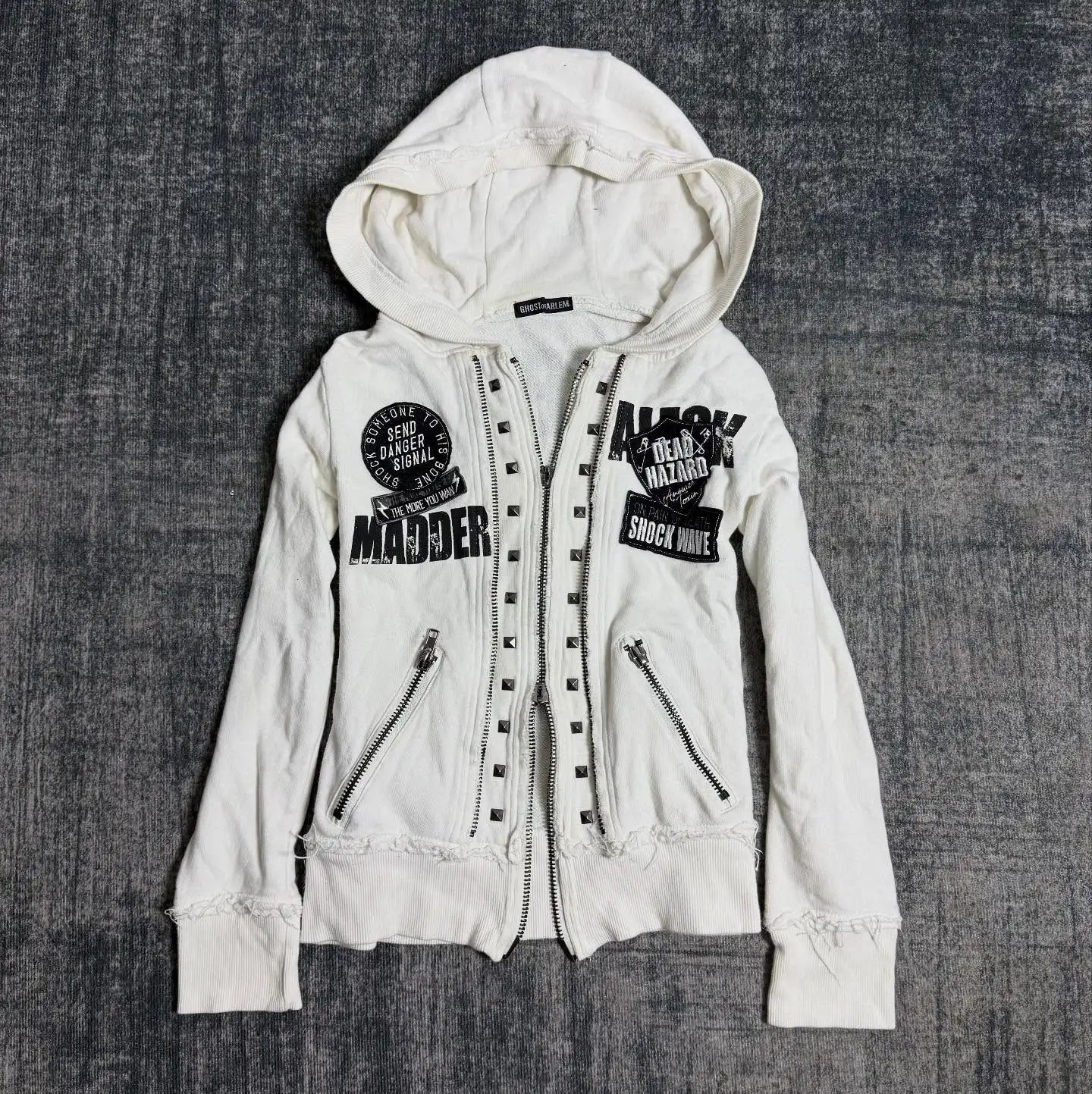 Retro Streetwear Outfit Aesthetic Y2K Skull Embroidered Hoodie Oversized Casual Jacket Inspiration