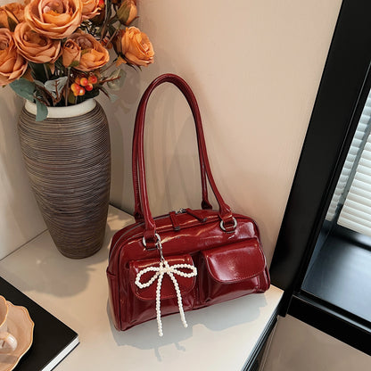 Versatile Underarm Bag With Minimalist Elegance And Effortless Everyday Vibes