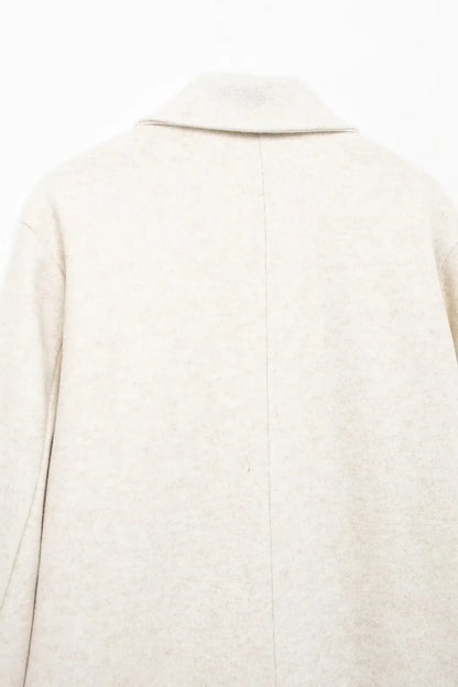 Fall Outfit Inspiration Loose-Fit Jacket With Soft Streetwear Vibes