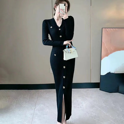 Winter Outfit Idea With Knitted Midi Dress And Slim Fit V Neck Style