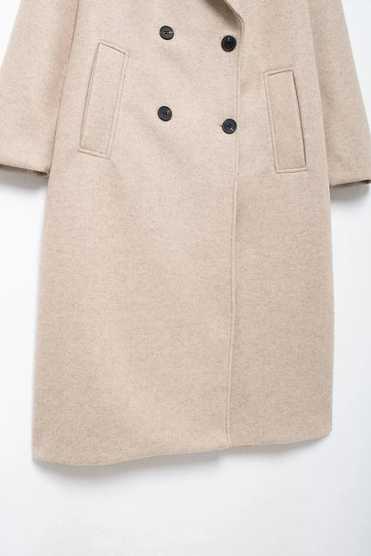 Fall Outfit Inspiration Loose-Fit Jacket With Soft Streetwear Vibes