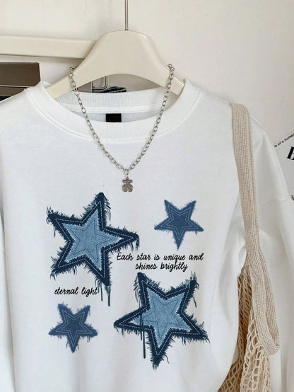 Fall Sweatshirt Outfit For Women With Star Print And Denim-Inspired Style