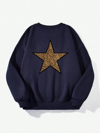 Fall Sweatshirt Outfit For Women With Star Print And Denim-Inspired Style