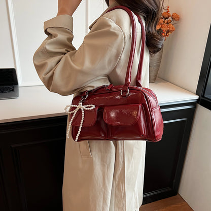 Versatile Underarm Bag With Minimalist Elegance And Effortless Everyday Vibes
