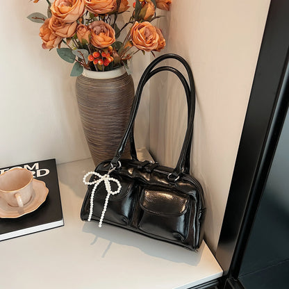 Versatile Underarm Bag With Minimalist Elegance And Effortless Everyday Vibes