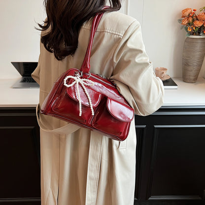 Versatile Underarm Bag With Minimalist Elegance And Effortless Everyday Vibes