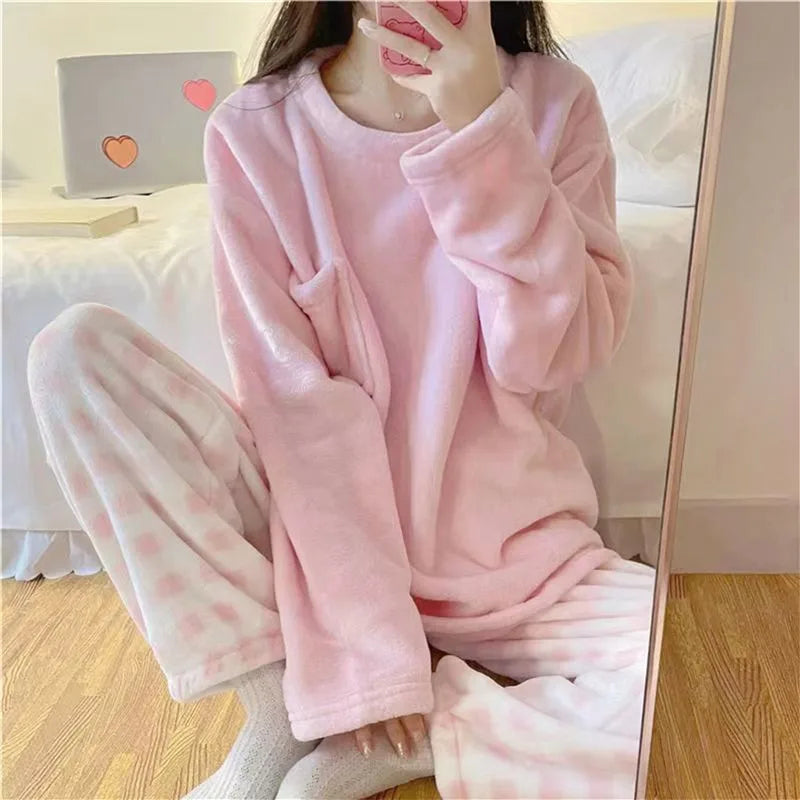 Women's Coral Velvet and Thin Flannel Pajama Ensemble