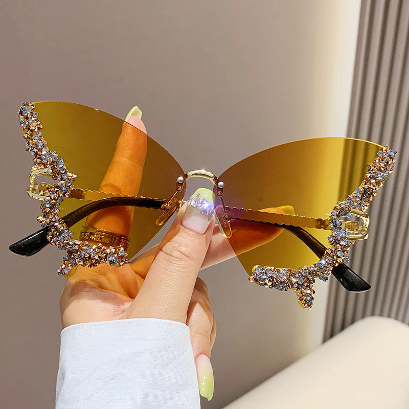 Retro It-Girl: Chic Vintage Cat Eye Eyewear